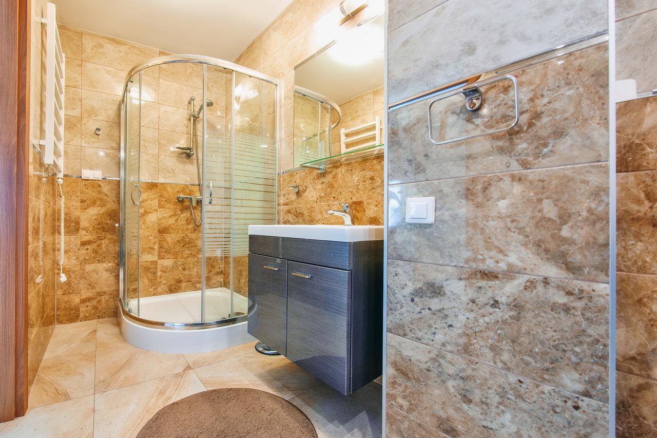 Apartamenty Sun & Snow Wechta - Promenada Gwiazd Z Sauna Miedzyzdroje Kültér fotó